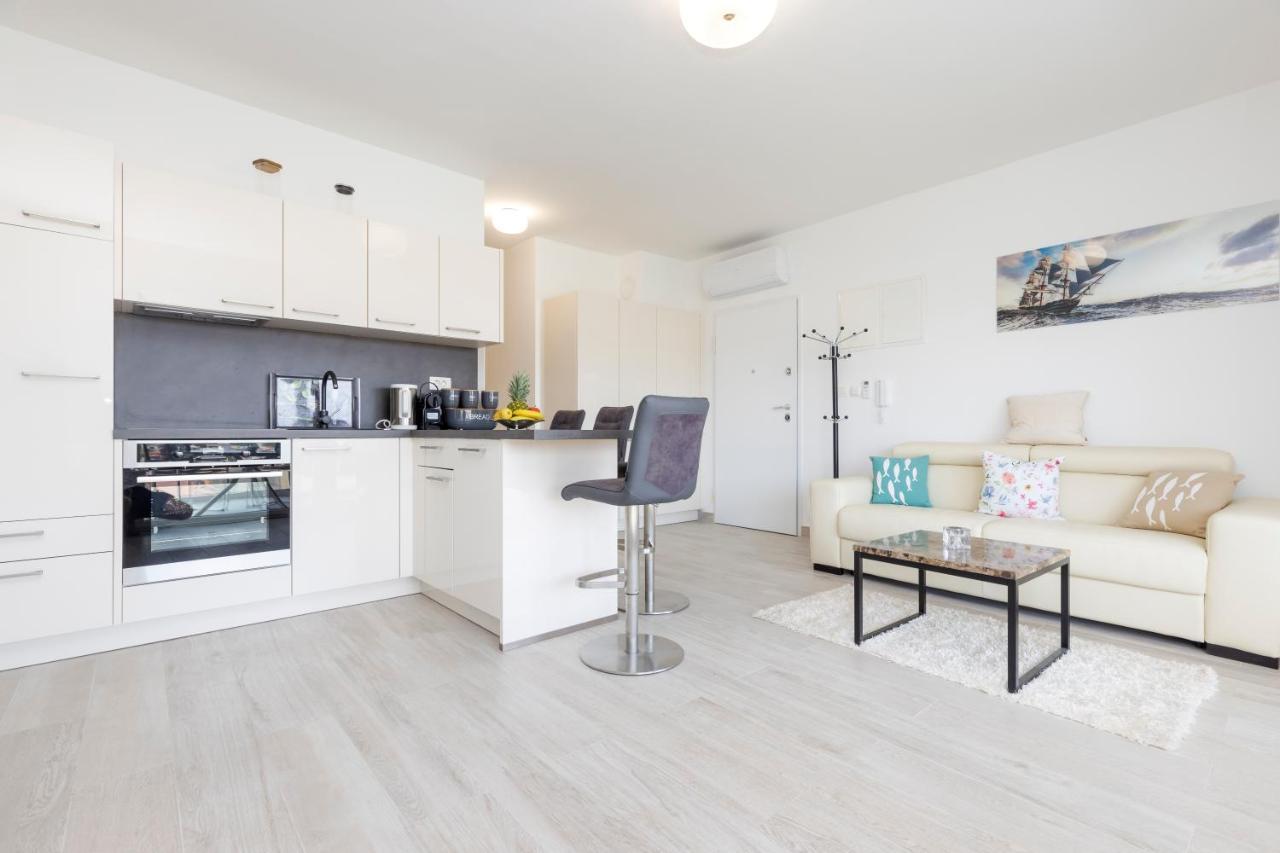 Apartments Tony Mali Losinj Bagian luar foto